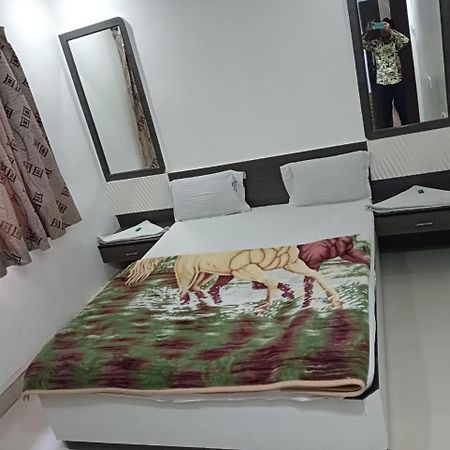 Hotel Shri Sai Darshan Shirdi Εξωτερικό φωτογραφία