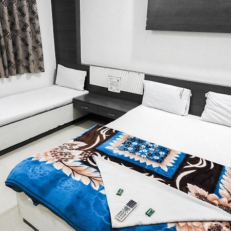 Hotel Shri Sai Darshan Shirdi Εξωτερικό φωτογραφία