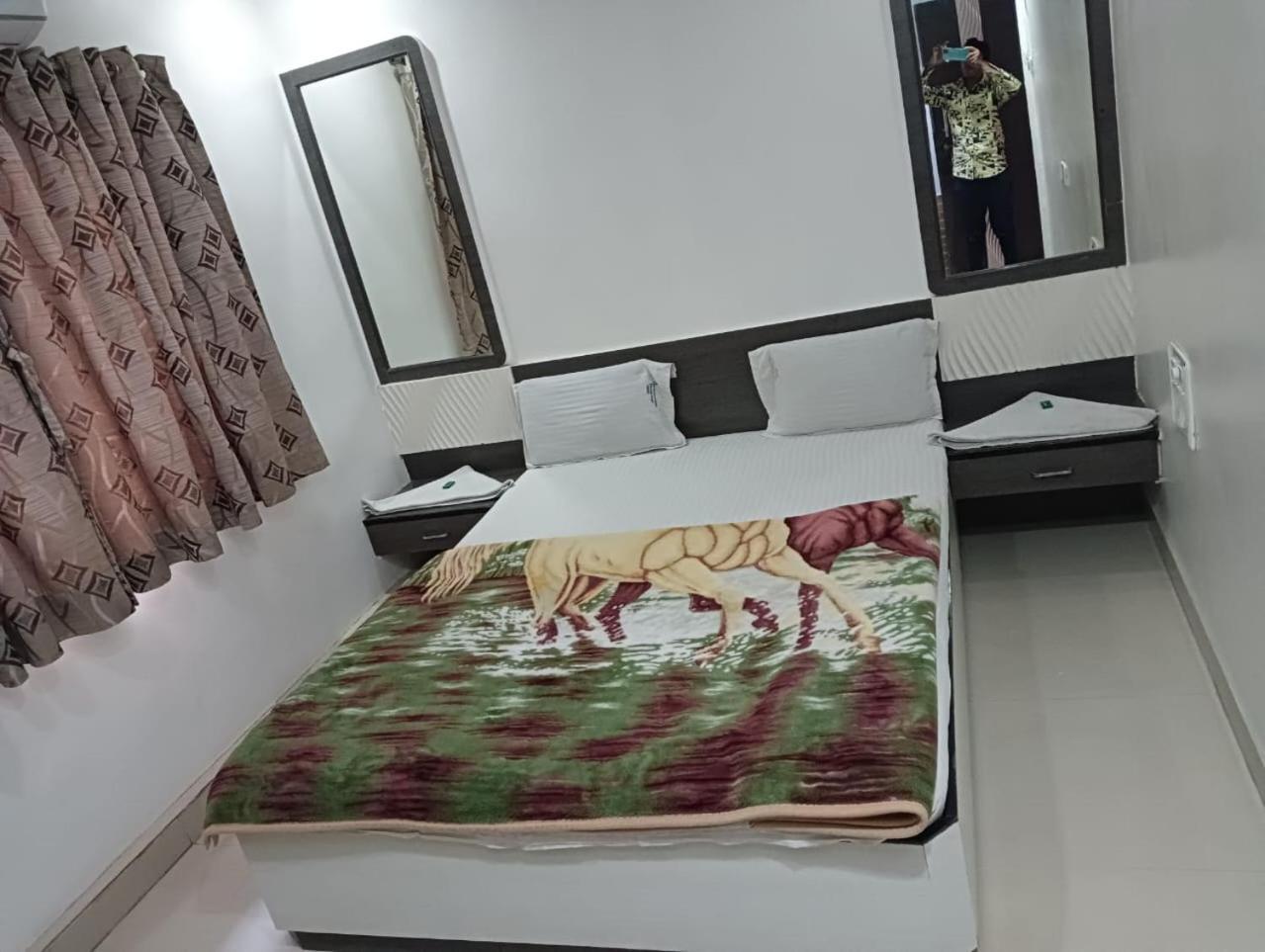Hotel Shri Sai Darshan Shirdi Εξωτερικό φωτογραφία